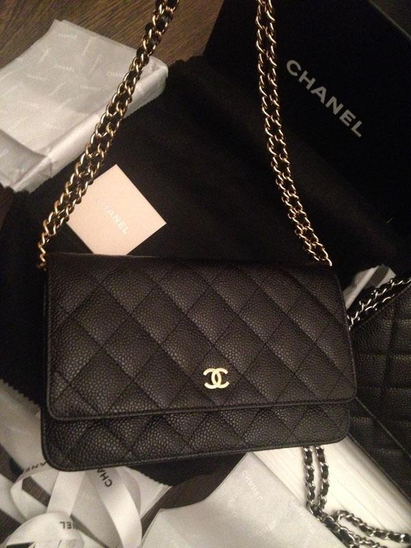 CHANEL 【やっとの入荷で選べる金具】大人気チェーンWALLET 9071918